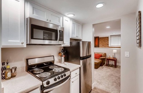Washington Park West Apartamento | Take a break from the busy downtown scene in lovely Washington Park - dubbed "Wash Park" by locals