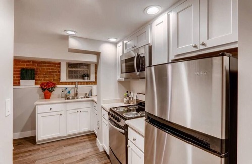 Washington Park West Apartamento | Take a break from the busy downtown scene in lovely Washington Park - dubbed "Wash Park" by locals