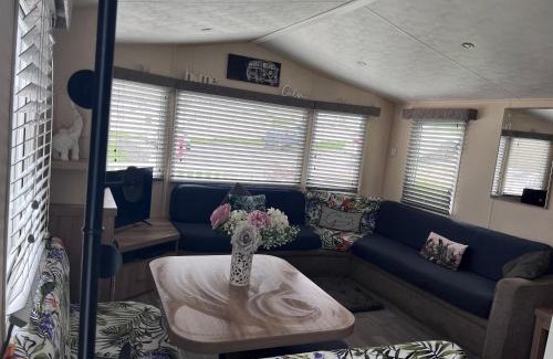 Newquay Casa | Take me to the beach at J&S caravan holidays Newquay Bay resort