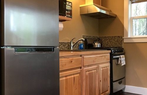 Susitna North Cabaña | Takleetnas Mount Dall Cottage with Wi-fi and washer/dryer