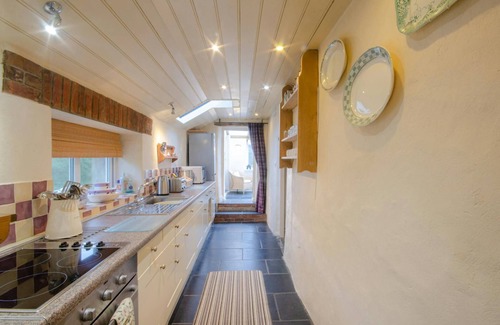 Trefasser Cabaña | Tal y Gaer Cottage, Fishguard