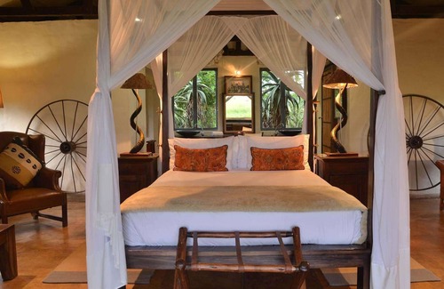 Eston Cabina | Tala Game Reserve