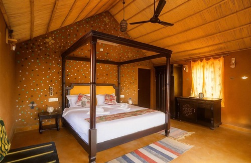 Kanoi Hotel | Talai Desert Camp