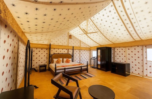 Kanoi Hotel | Talai Desert Camp