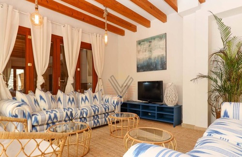 Son Servera Cabaña | Talaiot de Pula, Elegante Casa de vacaciones con Piscina a pie del campo de Golf