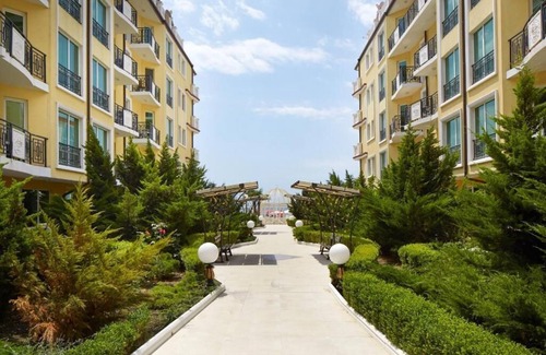 Elenite Apartamento | Taliana beach hotel apartment first line