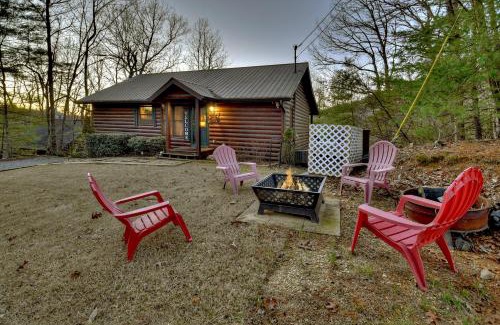 Blue Ridge Villa | Talking Leaves Hot tub firepit and comfy king beds