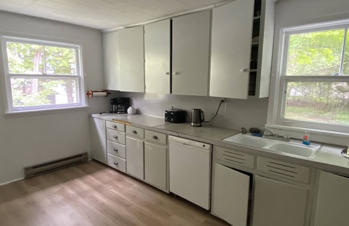 Rideau Lakes Cabaña | Tall Cedars on Big Rideau Lake