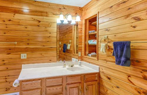 McHenry Casa | Tall Oaks Retreat