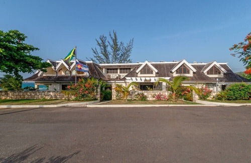 Silver Sands Villa | FRENTE AL MAR! Bienvenido familia! ¡PERSONAL ASIGNADO! ¡PISCINA INFINITA! SEGURIDAD Tallawah Villa 7