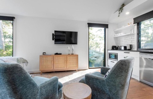 Narrawallee Casa | Tallwood Canopy