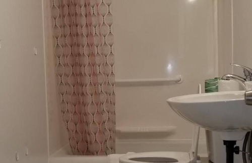 Wells Hotel | Tallwood Motel Wells