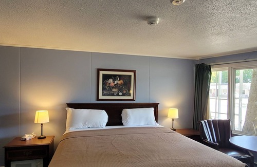 Wells Hotel | Tallwood Motel Wells