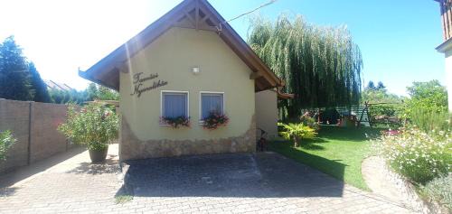 Balatonkeresztur Casa | Tamási Villa- Nyaralóház