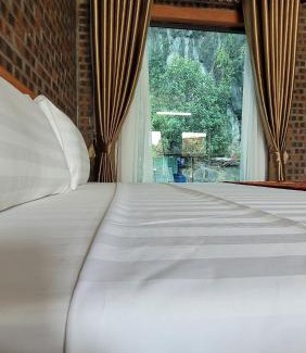 Hoa Lu Casa | Tam Coc Mr Loa Bungalow & Resort