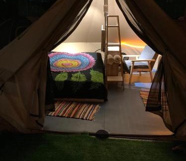 Tamarindo Hostal | TamaHostel & Glamping