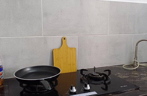 Puchong Apartamento | Taman Putra Perdana Budget Apartment with AC-WiFi-Cooking