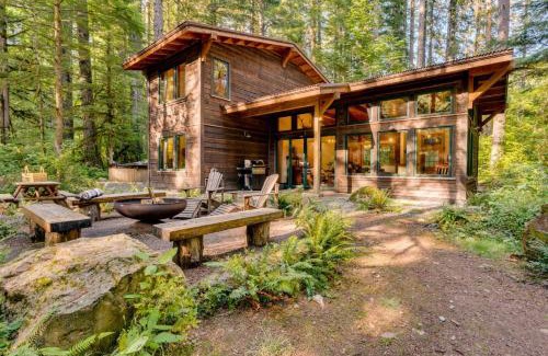 Rhododendron Casa | Tamanawas Cabin