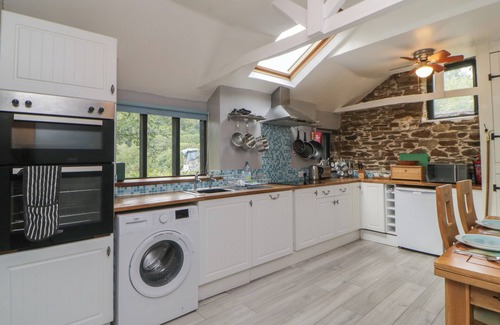 Gulworthy Cabaña | TAMAR BARN, pet friendly, character holiday cottage in Gulworthy