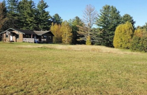 Lake Placid Cabaña | Tamarack Cottage Welcomes You ! STR # 200283