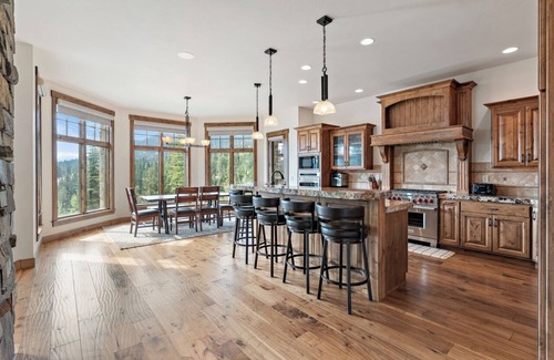 Tamarack Resort Casa | Tamarack Resort ski-in/ski-out custom estate with beautiful mountain views
