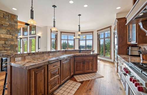 Tamarack Resort Casa | Tamarack Resort ski-in/ski-out custom estate with beautiful mountain views