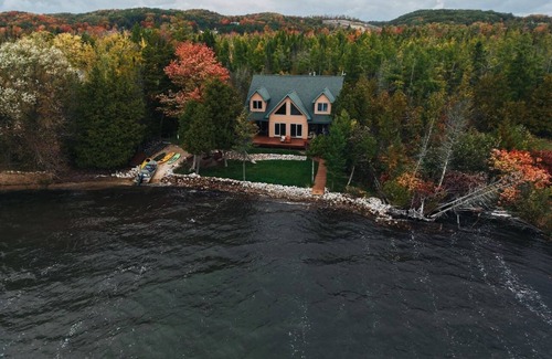 Bellaire Cabaña | Tamarack Lodge, Waterfront on Lake Bellaire