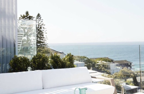 Tamarama Casa | Tamarama House has 5 bespoke bedrooms and is home to enchanting views.