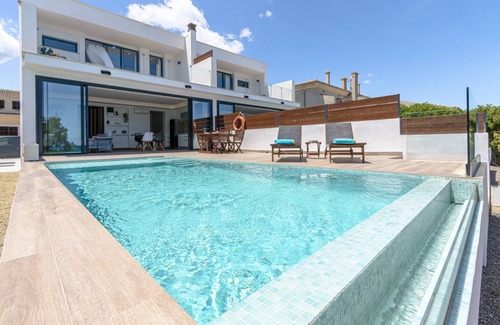 Son Serra de Marina Chalet De Esquí | Tamarells 2 by the sea side