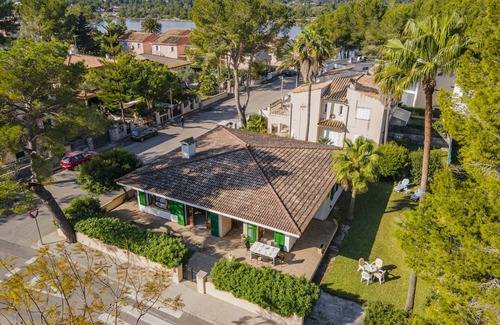 Alcudia Chalet De Esquí | TAMARELLS Casa a 100m de la playa de Alcudia