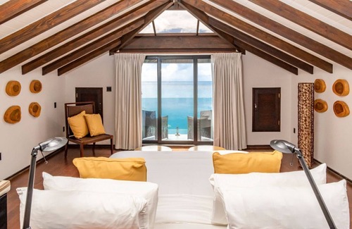Fryes Beach Complejo | Tamarind Hills Resort - Beach House 5