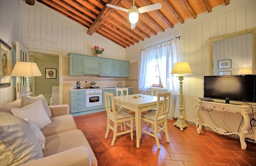 Empoli Apartamento | Apartment en Monterappoli con 2 habitaciones, capacidad 4