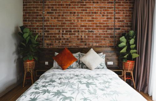 Petaling Jaya Cabina | Tamerin Nest by Chrisenbel Villa Collection