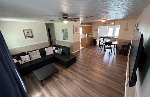 Plant City Casa | Tampa Disney Beaches 2 mins to I4