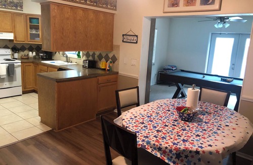 Plant City Casa | Tampa Disney Beaches 2 mins to I4