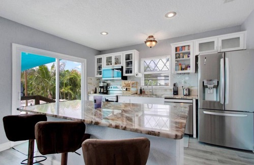 Oakford Park Casa | Tampa Oasis: Private Pool, Hot Tub, Sauna & Ponds