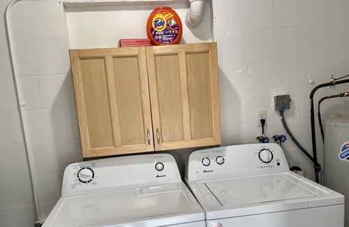 Oakford Park Casa | Tampa Pool House in Midtown - Sleeps 12