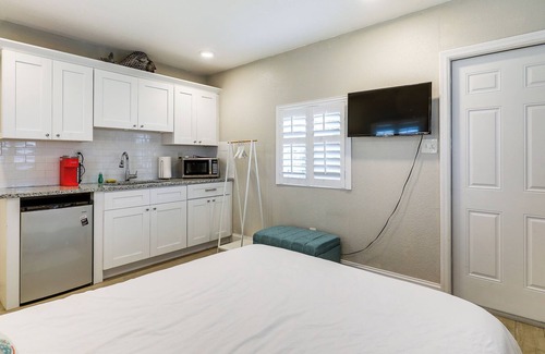 Riverside Heights Apartamento | Tampa Studio w/ Free WiFi: 4 Mi to Downtown