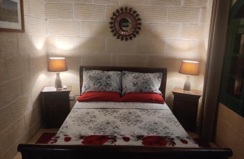 Xewkija Cama Y Desayuno | Tan-Namur Farmhouse B&B
