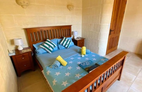 Sannat Casa | Tan Nanna Tropical Farmhouse with spacious pool