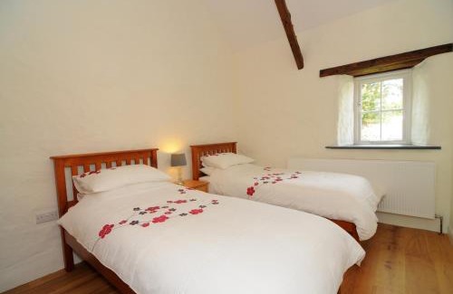 Dinas Cross Casa | Tan Y Bryn Y Bwthyn Cwm yr Eglwys