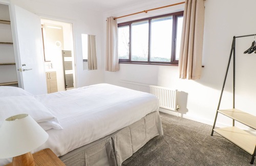 Llwyngwril Cabaña | TAN Y FEDWEN, admite mascotas, con un jardín en Llwyngwril, Ref 996506