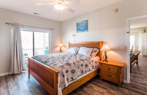 Topsail Beach Casa | Tancation: 4 BR / 3. 5 BA casa en Topsail Beach, capacidad para 12