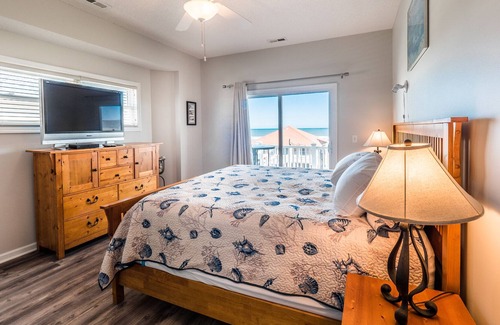 Topsail Beach Casa | Tancation: 4 BR / 3. 5 BA casa en Topsail Beach, capacidad para 12