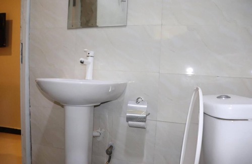 Ofin Hotel | Tangerin Terracotta House and Apartment