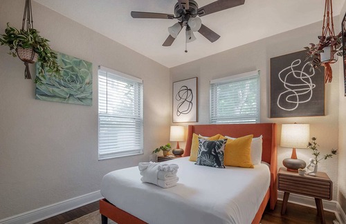 Riverside Heights Casa | "Tangerine Dream" - Game Room|Grill| Fire Pit