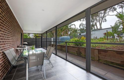 Sanctuary Point Casa | Tangerine - Pet Friendly - 3 Mins Walk to Beach