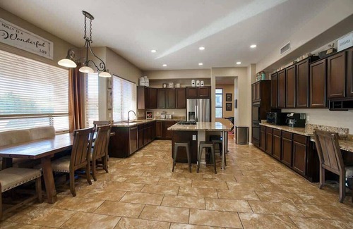 Arabian Views Casa | Tangerine Sky | Private Pool & Pet Friendly!