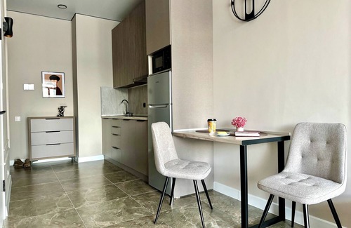 Almaty Apartamento | "Tango" charming 1-bedroom apartment with WiFi, AC close to Arbat