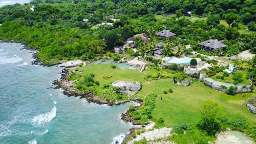 Green Hill Complejo | Tanna Evergreen Resort & Tours